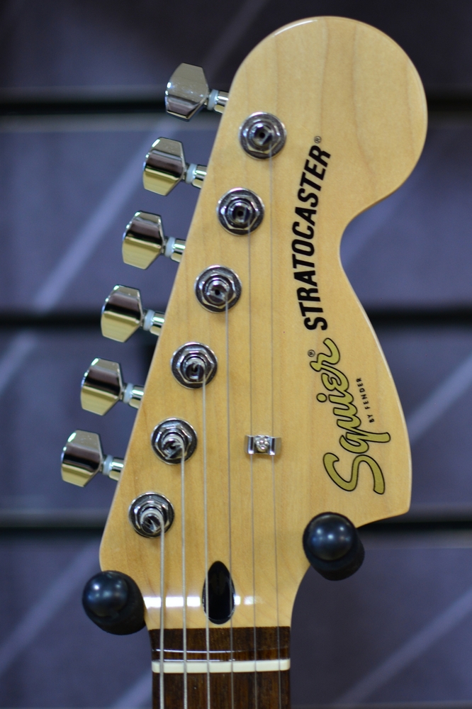 Fender Squier Affinity Series Stratocaster QMT Sapphire Blue