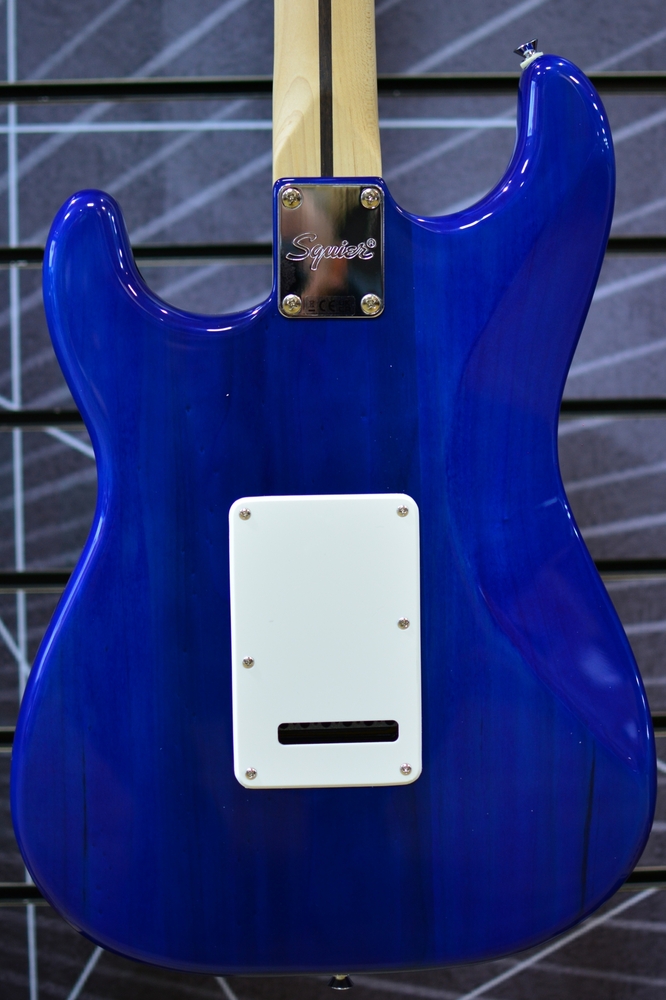 Fender Squier Affinity Series Stratocaster QMT Sapphire Blue