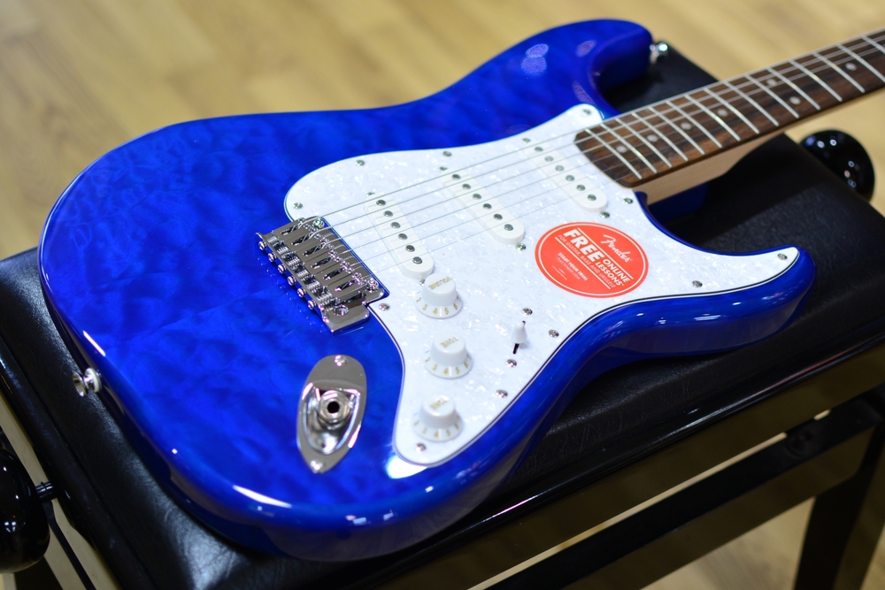 Fender Squier Affinity Series Stratocaster QMT Sapphire Blue