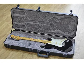 American Professional II Stratocaster® Maple Fingerboard, Black B Stock