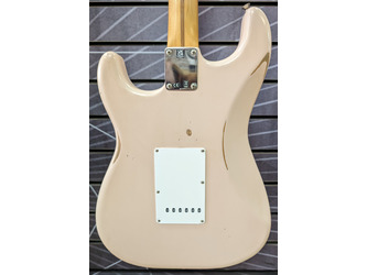 Fender FSR Vintera Road Worn '60s Stratocaster Electric Guitar Shell Pink & Gig Bag