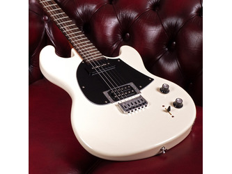 Shergold Masquerader Standard SM11 Solid Quartz White Gloss