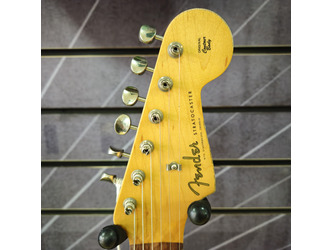 Fender FSR Road Worn '60s Stratocaster Daphne Blue & Gig Bag