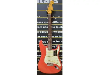 Fender American Vintage II 1961 Stratocaster Fiesta Red Incl Vintage Hard Case - B Stock