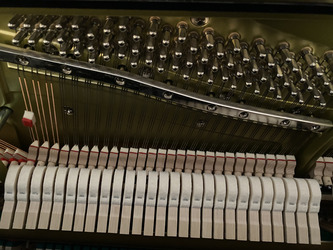 Second-Hand Yamaha U3S Professional Upright Piano in Polished Ebony 