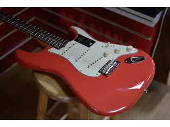 Fender American Vintage II 1961 Stratocaster Fiesta Red Incl Vintage Hard Case - B Stock