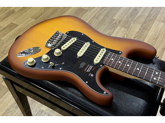 Fender Limited Edition American Performer Stratocaster Electric Guitar, Honey Burst