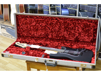 Fender Artist Jim Root Stratocaster Flat Black Electric Guitar Deluxe Black Tweed Hardshell Case