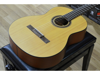 Cordoba Protege CP100 Nylon Guitar Pack