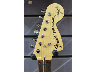 Fender Ritchie Blackmore Stratocaster, Olympic White, Scalloped Rosewood Incl Deluxe Gig Bag