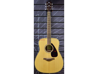 Yamaha FG820 Dreadnought Natural Acoustic Guitar 