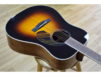 Fender Paramount PD-220E Dreadnought 3-Colour Vintage Sunburst Electro Acoustic Guitar & Case