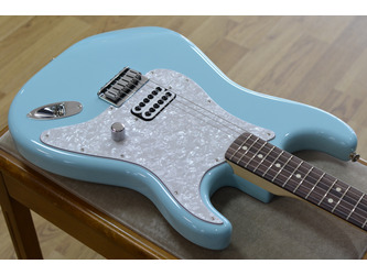 Fender Limited Edition Tom Delonge Stratocaster in Daphne Blue - Includes Fender Gig Bag