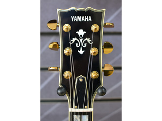Yamaha Hollow Body SA2200 Brown Sunburst Electric Guitar & Case