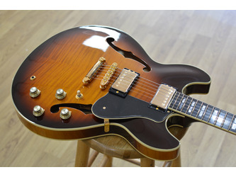 Yamaha Hollow Body SA2200 Brown Sunburst Electric Guitar & Case