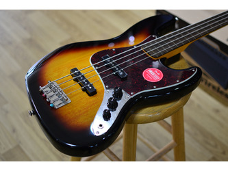 Fender Squier Classic Vibe '60s Jazz Bass Fretless 3-Colour Sunburst Electric Bass Guitar