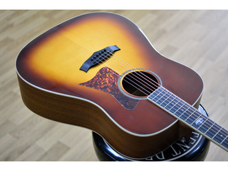 Tanglewood Premier TSP15 SDHB Slope Shoulder Dreadnought Honey Burst Electro Acoustic Guitar