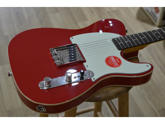 Fender Squier Limited Edition Classic Vibe 60's Custom Esquire Dakota Red