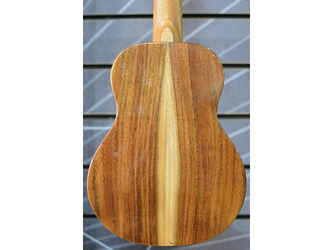 Barnes & Mullins BMUK11C Concert Ukulele - Solid Spruce / Acacia Incl Gigbag