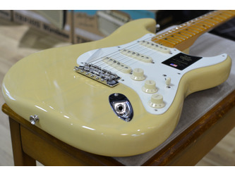 Fender American Vintage II 1957 Stratocaster Vintage Blonde Incl Vintage-Style Tweed Hard Case