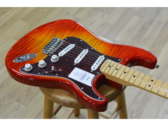 Fender Made In Japan 2024 Collection Made in Japan Hybrid II Stratocaster - Incl Padded Gig Bag