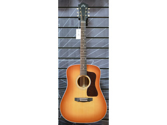 Guild USA D-40 Dreadnought Pacific Sunburstl All Solid Acoustic Guitar & Hard Case