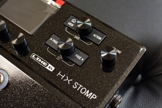 Line 6 HX Stomp - Compact Professional Guitar Processor