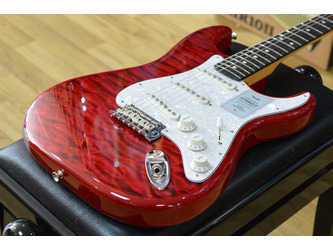 Fender 2024 Collection Stratocaster Made In Japan Hybrid II - Quilt Red Beryl - Incl Gig Bag