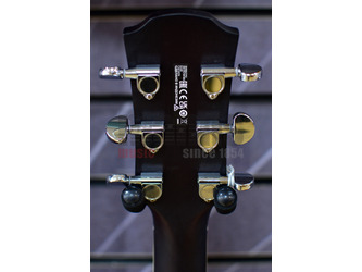 Yamaha CPX600 Medium Jumbo Black Electro Acoustic Guitar