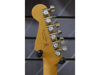 Fender Player Plus Stratocaster Olympic Pearl - Incl Delux Gig Bag B Stock