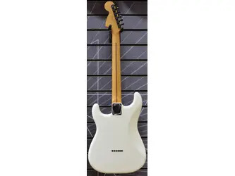 Fender Limited Edition Player II Advanced Stratocaster� HSS HT Arctic White B Stock