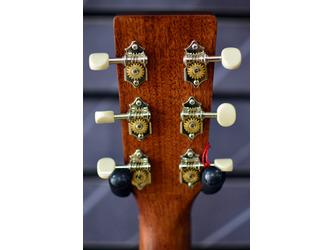Art & Lutherie Natural Series Americana Dreadnought Natural Electro Acoustic Guitar