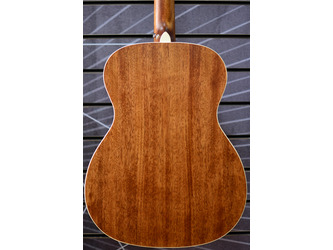 Art & Lutherie Natural Series Legacy Concert Hall Natural Electro Acoustic Guitar 
