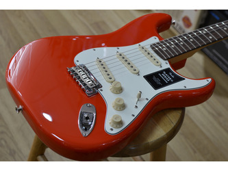 Fender Player II Stratocaster Electric Guitar Rosewood Fingerboard, Coral Red