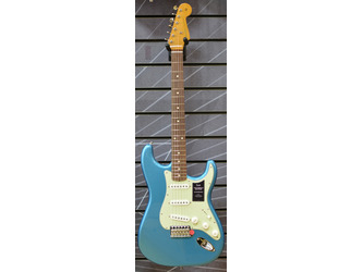 Fender Vintera II '60s Stratocaster Lake Placid Blue Electric Guitar incl Deluxe Padded Bag