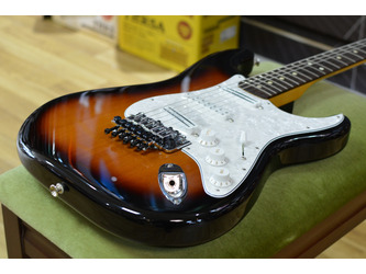 Fender Artist Dave Murray Stratocaster 2-Colour Sunburst Electric Guitar & Deluxe Gig Bag B Stock
