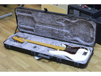 Fender American Professional II Precision Bass Olympic White Electric Bass Guitar & Case