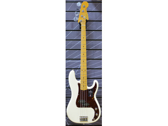 Fender American Professional II Precision Bass Olympic White Electric Bass Guitar & Case