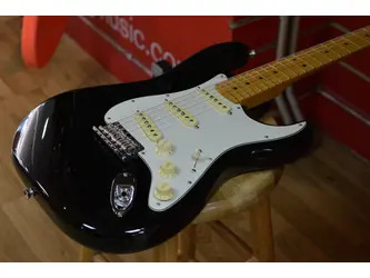 American Professional II Stratocaster® Maple Fingerboard, Black B Stock