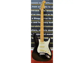 American Professional II Stratocaster® Maple Fingerboard, Black B Stock