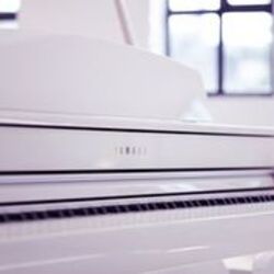 Yamaha CLP795 Digital Grand Piano in Polished White - 5 Year Warranty  (Subject to registering with Yamaha)