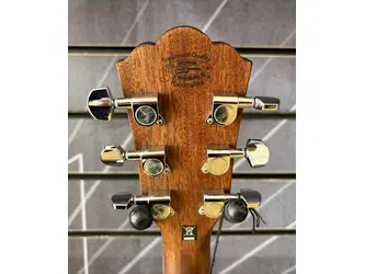 Washburn D10S Heritage 10 Series Dreadnought Acoustic Guitar - Natural B Stock