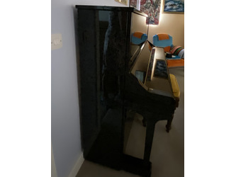 Second-Hand Yamaha U3S Professional Upright Piano in Polished Ebony 
