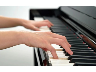 Yamaha CLP775 Digital Piano - White Ash - 5 Year Warranty (Subject to registering with Yamaha)