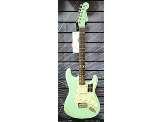 Fender Limited Edition American Professional II Matching Headcap Lectric Guitar Surf Green