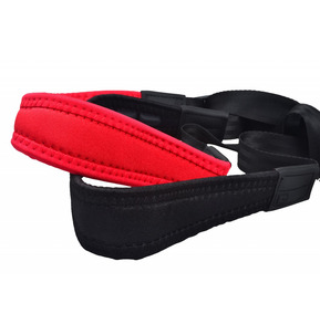 Stagg Fully-adjustable Flex saxophone strap with soft shoulder padding and reinforced ne