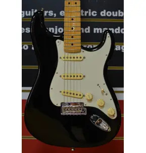 American Professional II Stratocaster® Maple Fingerboard, Black B Stock