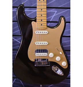 Fender Amercian Ultra Stratocaster HSS with Maple Fingerboard in Texas Tea Incl Elite Moulded Case