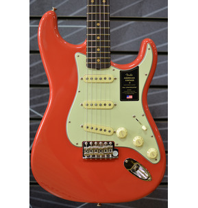 Fender American Vintage II 1961 Stratocaster - Incl Vintage-Style Brown Hard Case (Orange Interior)
