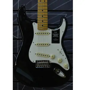 Fender Player II Stratocaster�Electric Guitar Maple Fingerboard, Black